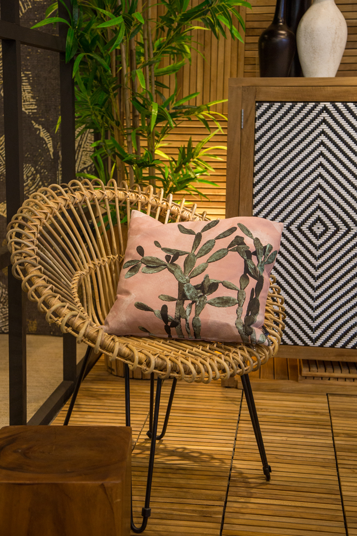 Showroom-10-710X1065 Showroom-10-710X1065